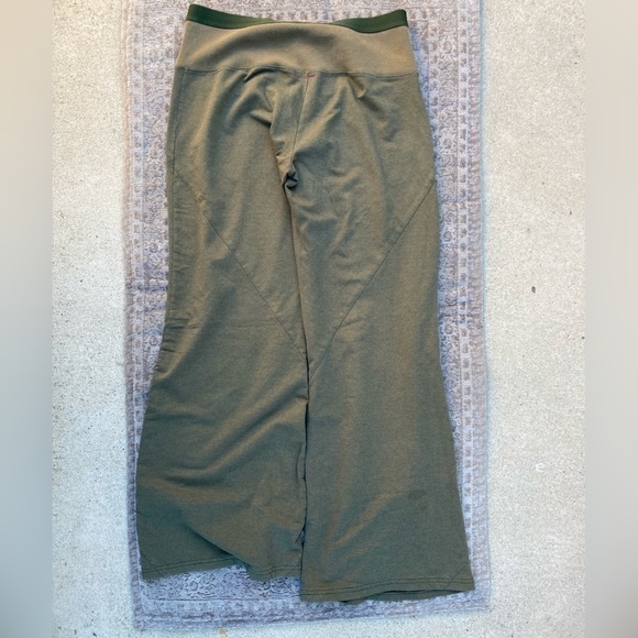 Women's Free People Pants Green Solid Bloomers Pocket S Wide Baggy Casual Chic - Picture 9 of 10